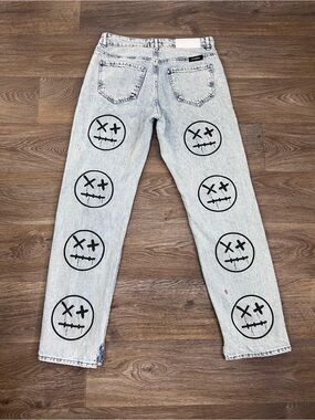 Man Light Blue Acid Wash Denim Jeans/A429